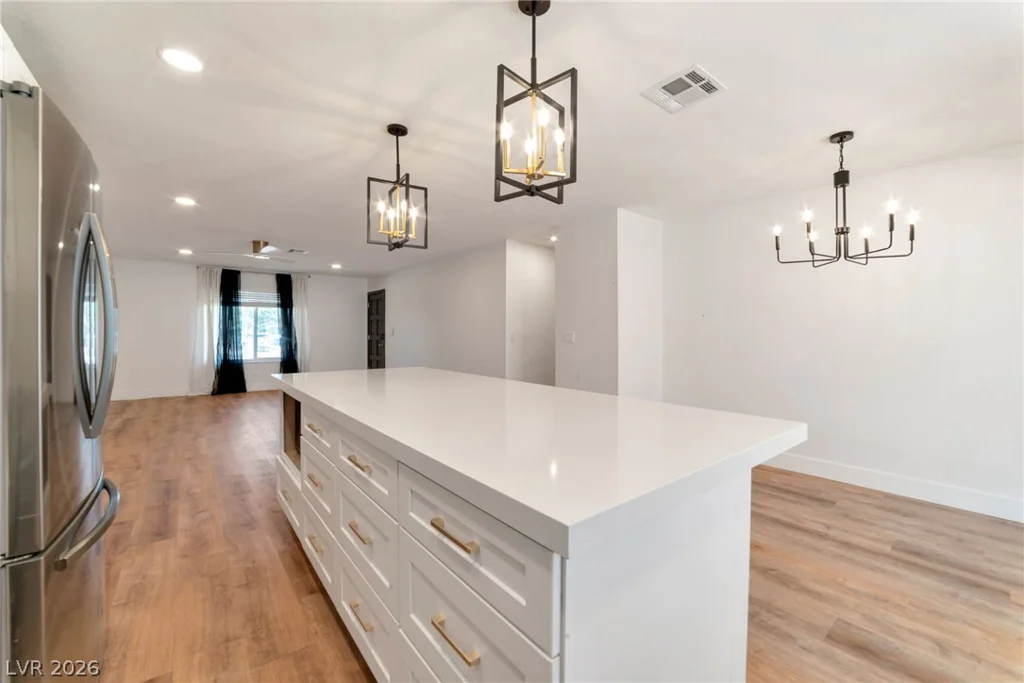 640 Summerland, Henderson, NV 89002