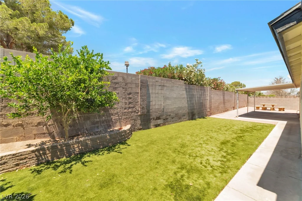 640 Summerland, Henderson, NV 89002