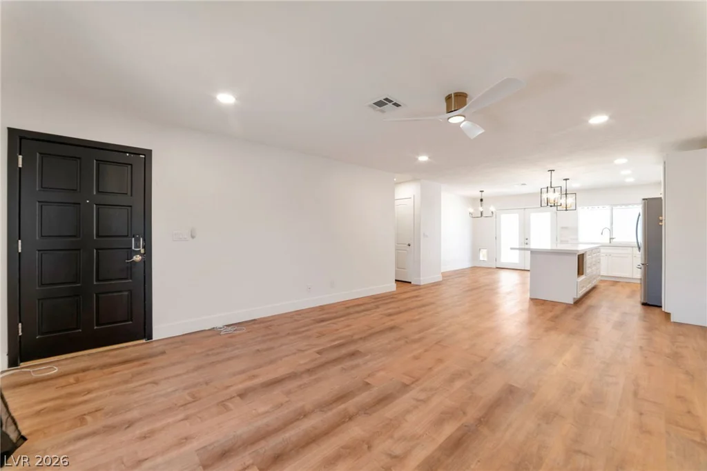 640 Summerland, Henderson, NV 89002