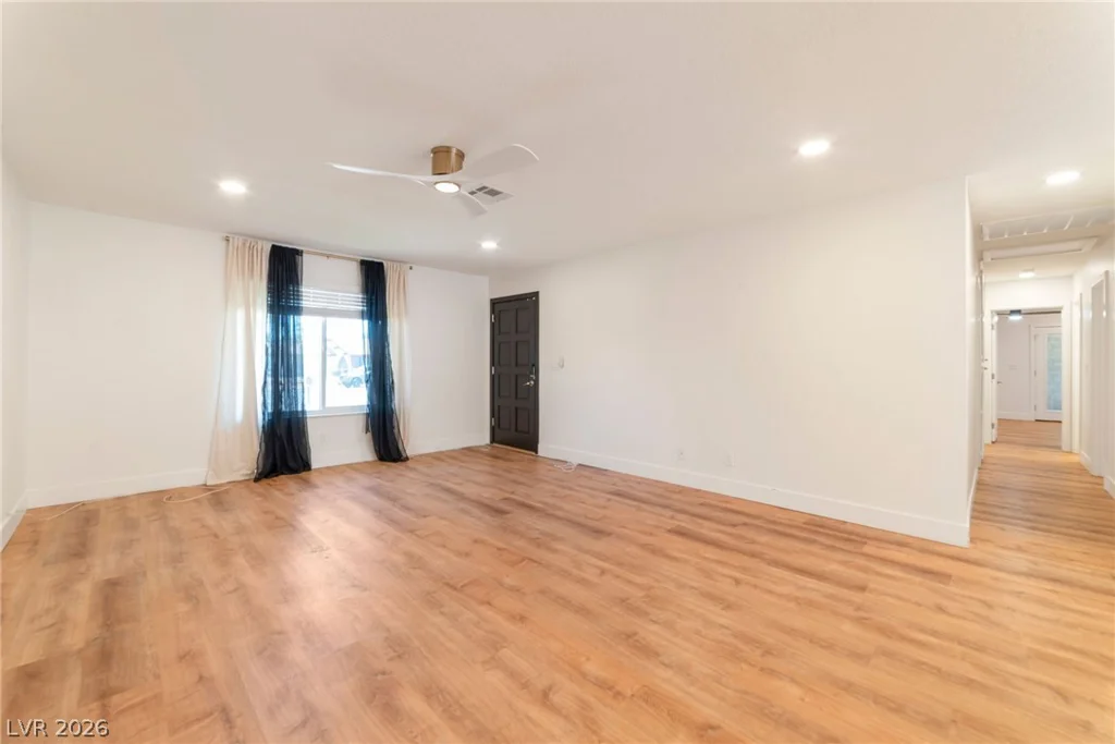 640 Summerland, Henderson, NV 89002