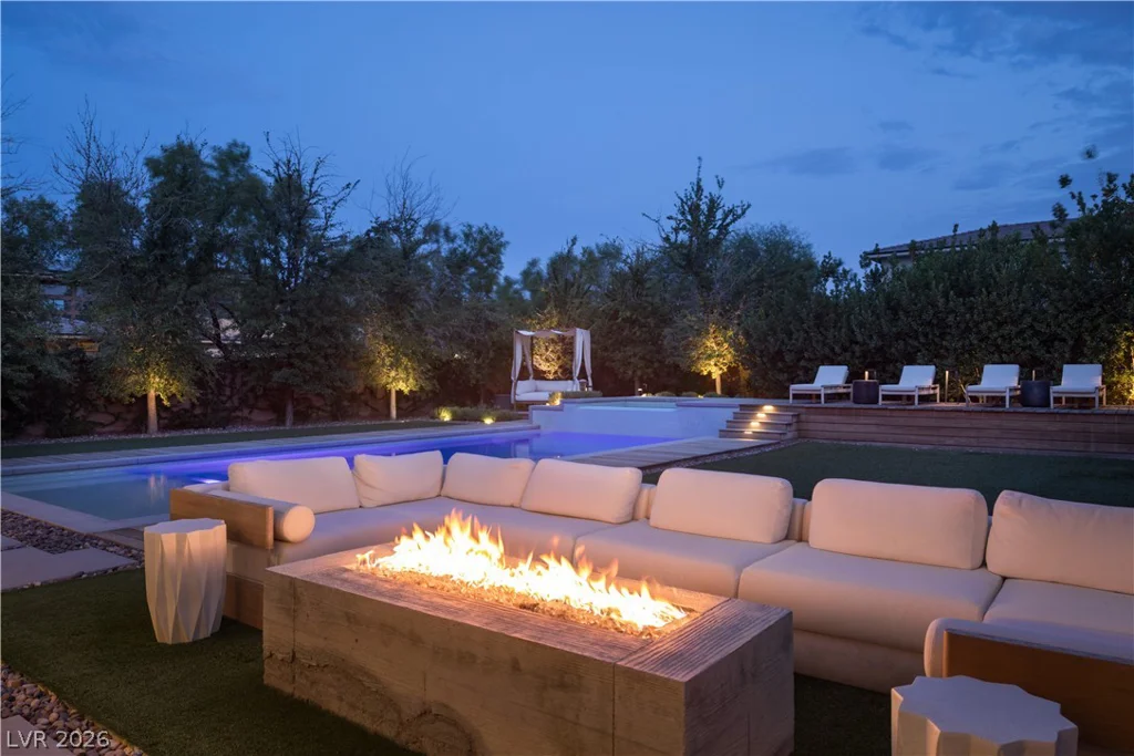 27 Cranberry Cove, Las Vegas, NV 89135