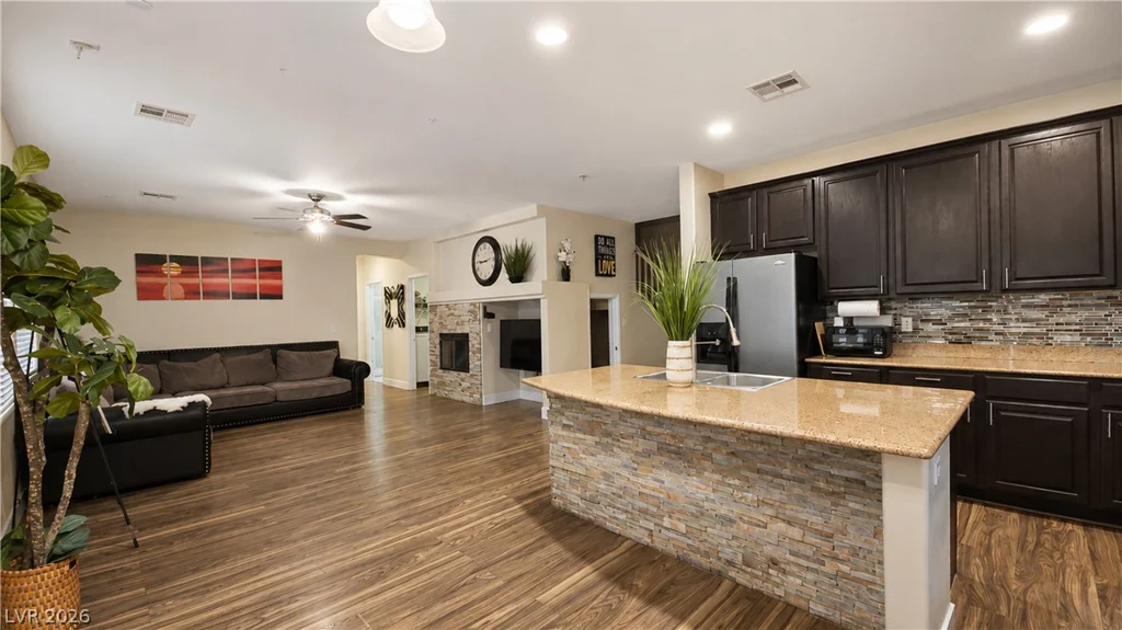 3922 Royal Stone, North Las Vegas, NV 89032