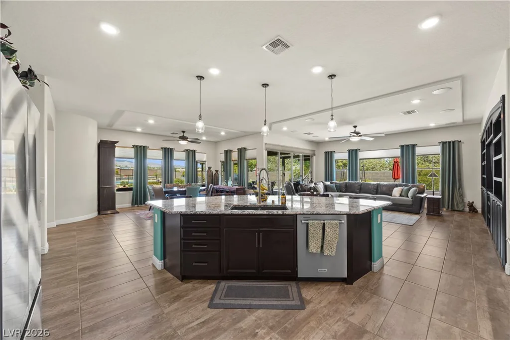 7758 Aztec Sandstone, Las Vegas, NV 89131