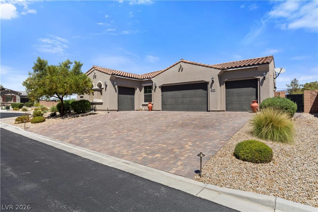 7758 Aztec Sandstone, Las Vegas, NV 89131
