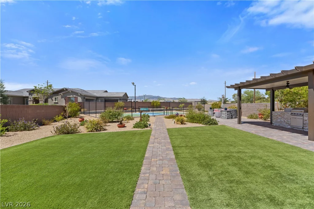7758 Aztec Sandstone, Las Vegas, NV 89131