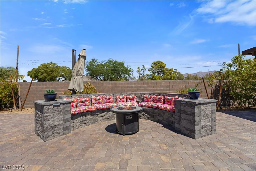 7758 Aztec Sandstone, Las Vegas, NV 89131