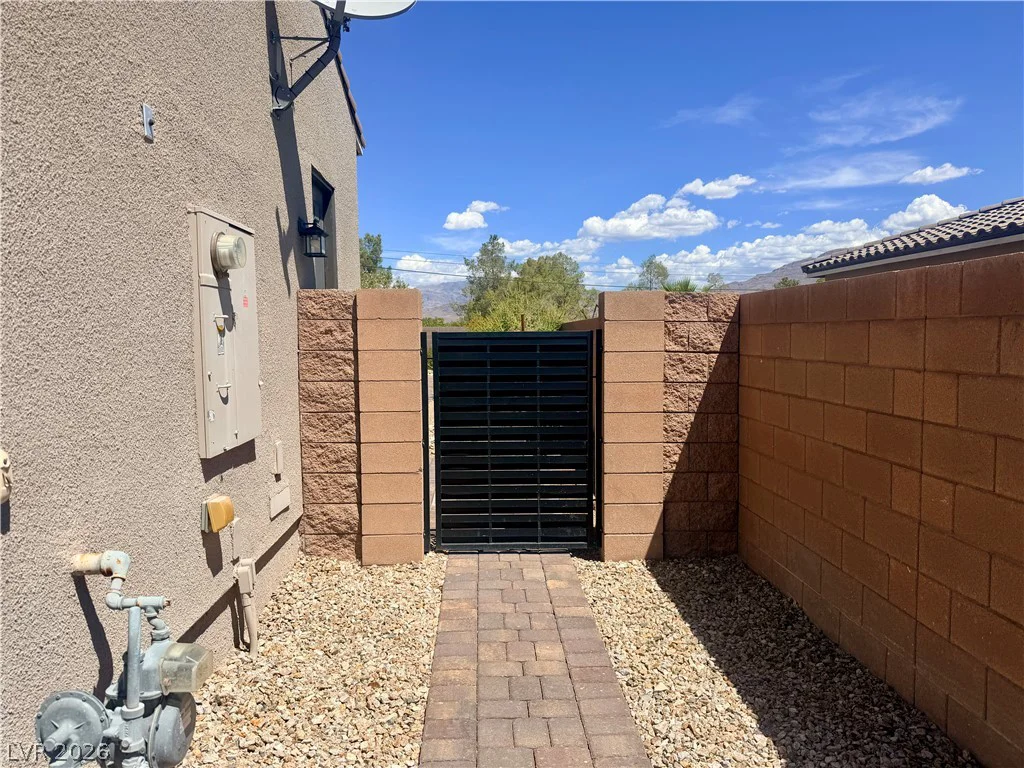 7758 Aztec Sandstone, Las Vegas, NV 89131