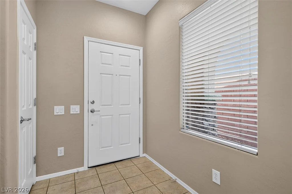 10721 Arusha, Las Vegas, NV 89166