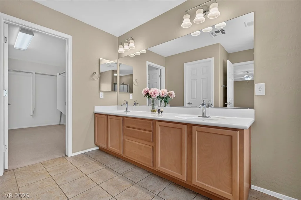 10721 Arusha, Las Vegas, NV 89166