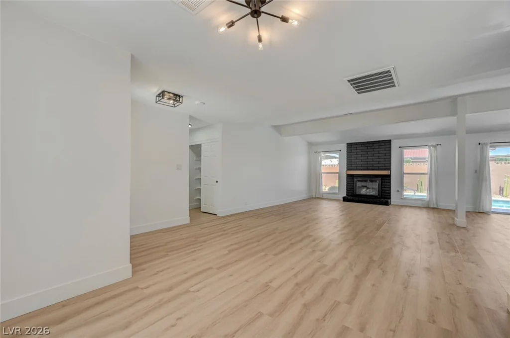 8904 Pesaro, Las Vegas, NV 89117