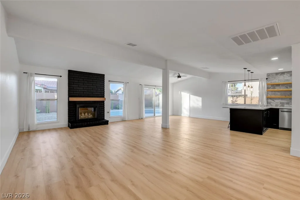 8904 Pesaro, Las Vegas, NV 89117