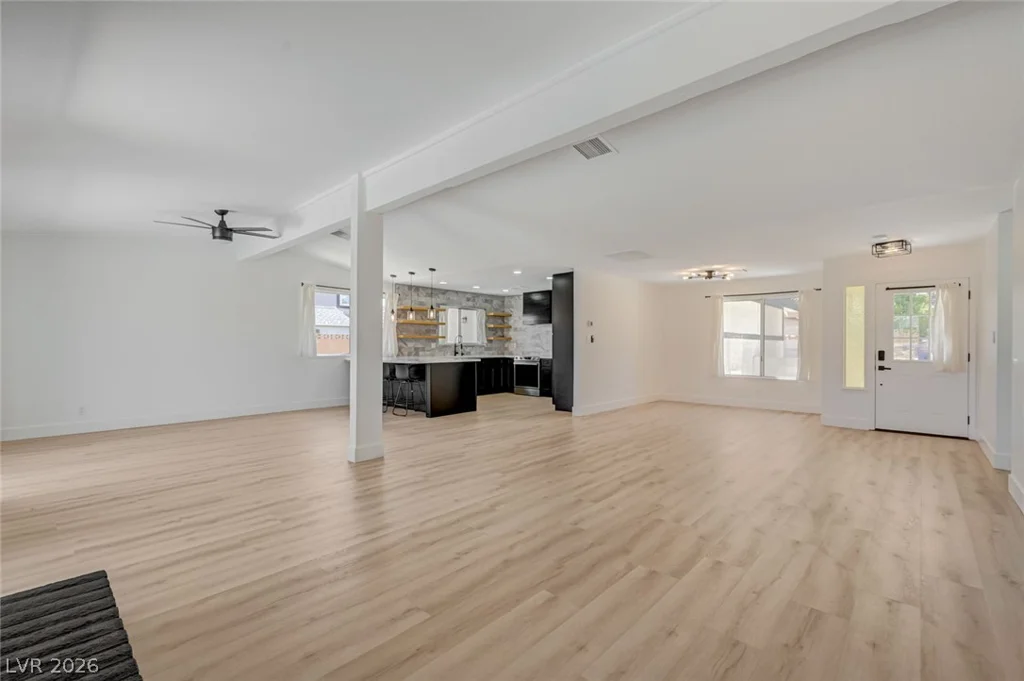 8904 Pesaro, Las Vegas, NV 89117