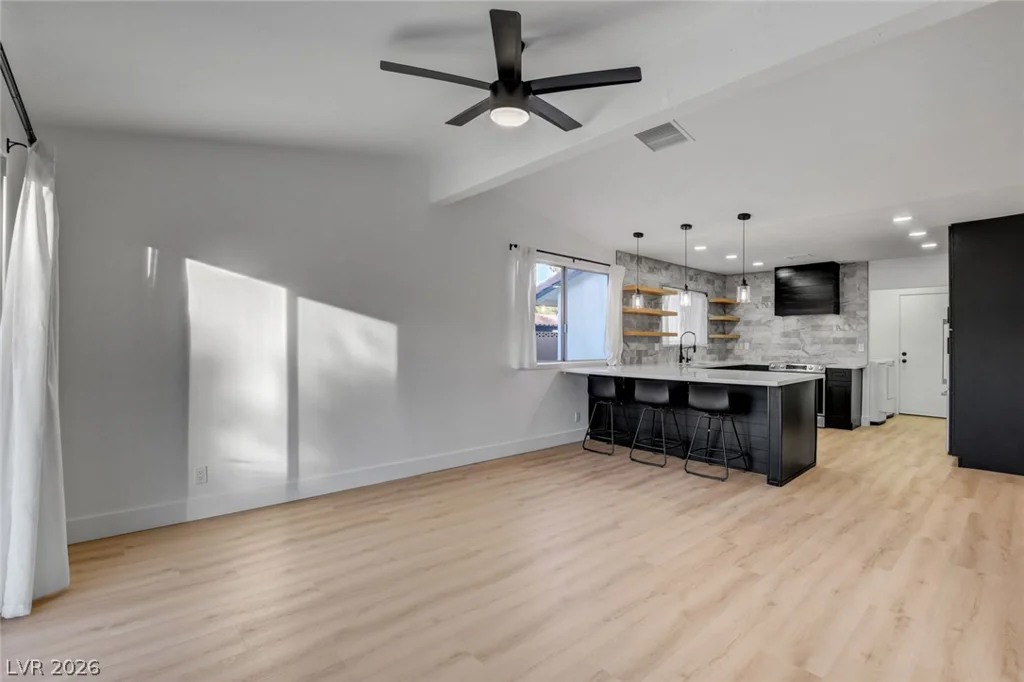 8904 Pesaro, Las Vegas, NV 89117