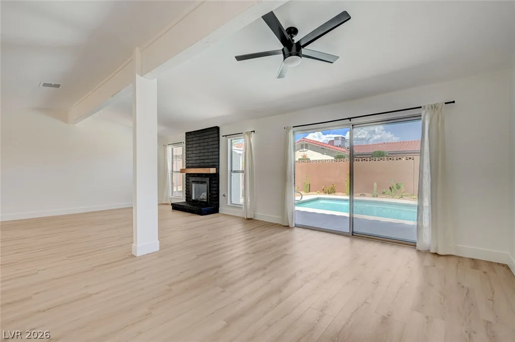 8904 Pesaro, Las Vegas, NV 89117