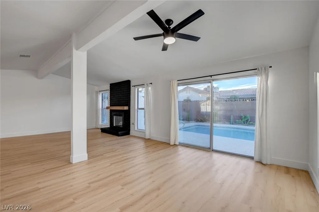 8904 Pesaro, Las Vegas, NV 89117