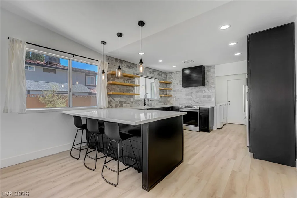 8904 Pesaro, Las Vegas, NV 89117