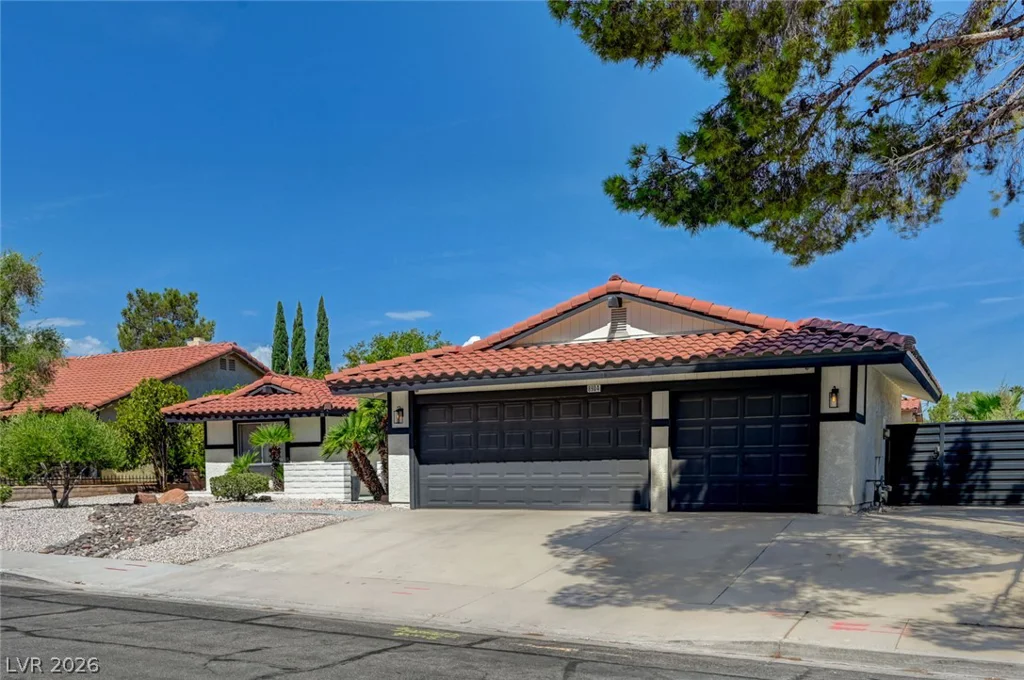 8904 Pesaro, Las Vegas, NV 89117