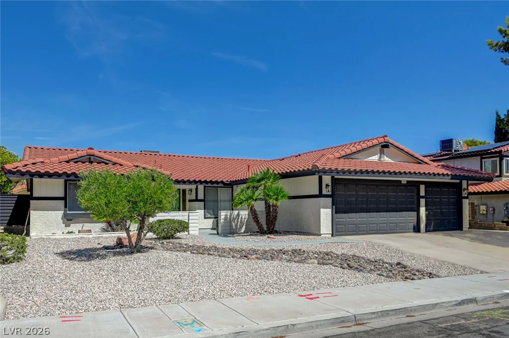 8904 Pesaro, Las Vegas, NV 89117