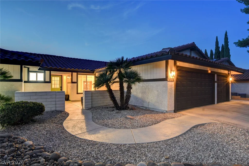 8904 Pesaro, Las Vegas, NV 89117