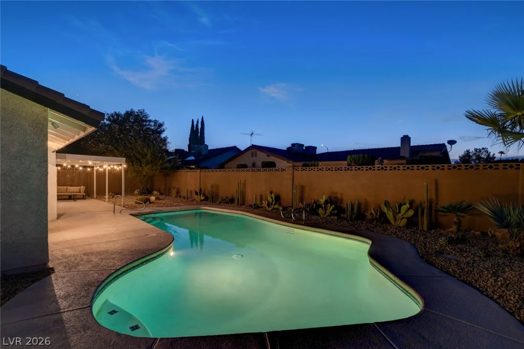 8904 Pesaro, Las Vegas, NV 89117
