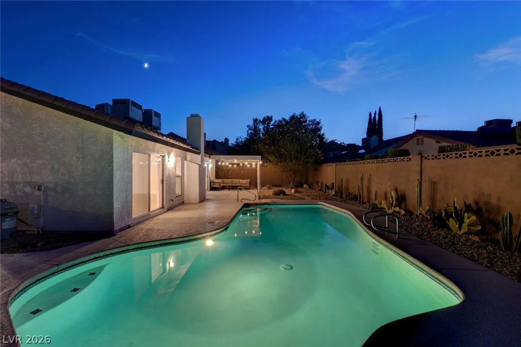 8904 Pesaro, Las Vegas, NV 89117