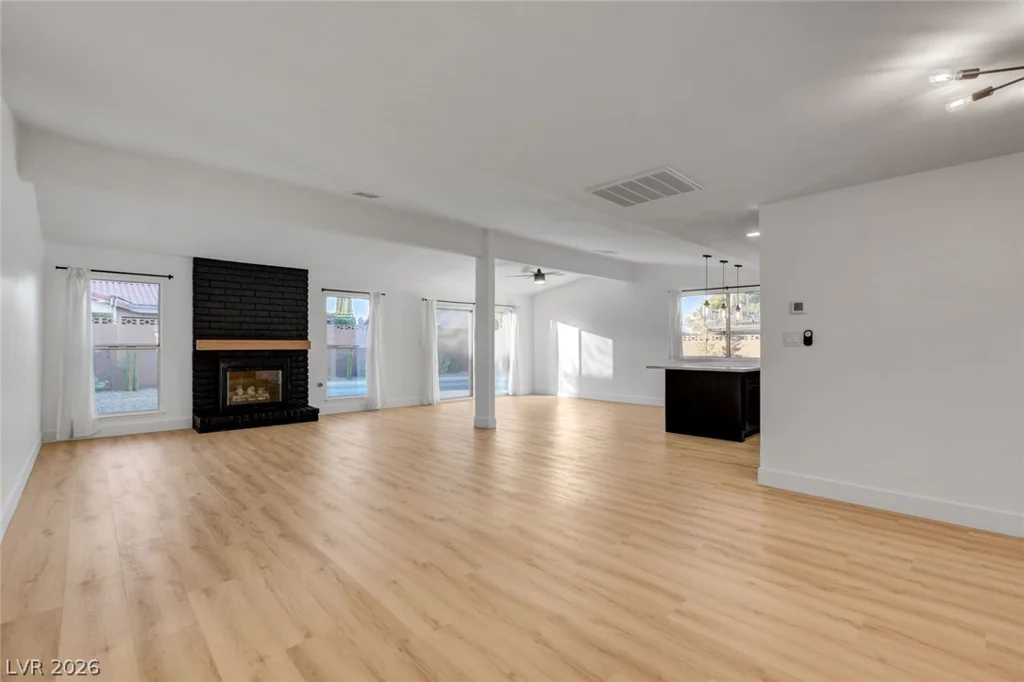 8904 Pesaro, Las Vegas, NV 89117