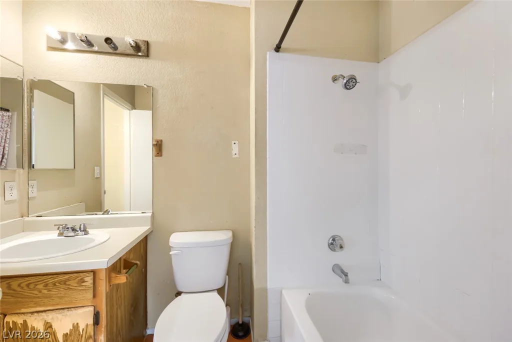 6750 Del Rey, Las Vegas, NV 89146