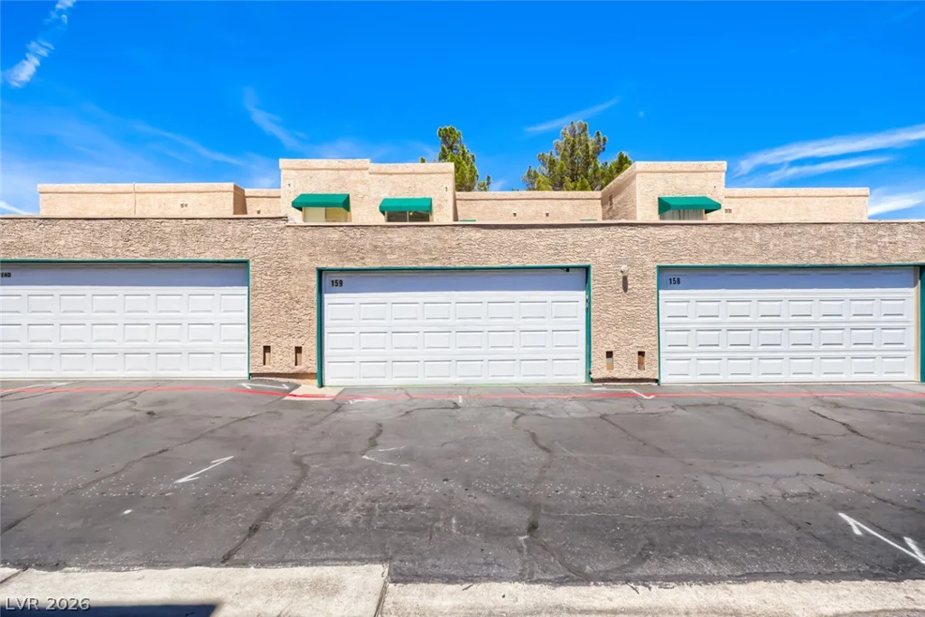6750 Del Rey, Las Vegas, NV 89146