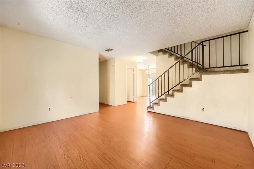 6750 Del Rey, Las Vegas, NV 89146