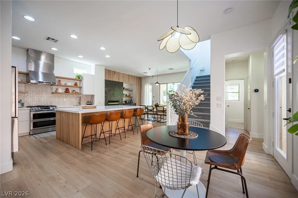 331 Dartmouth Hills, Las Vegas, NV 89138