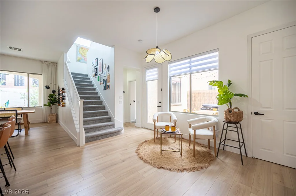 331 Dartmouth Hills, Las Vegas, NV 89138