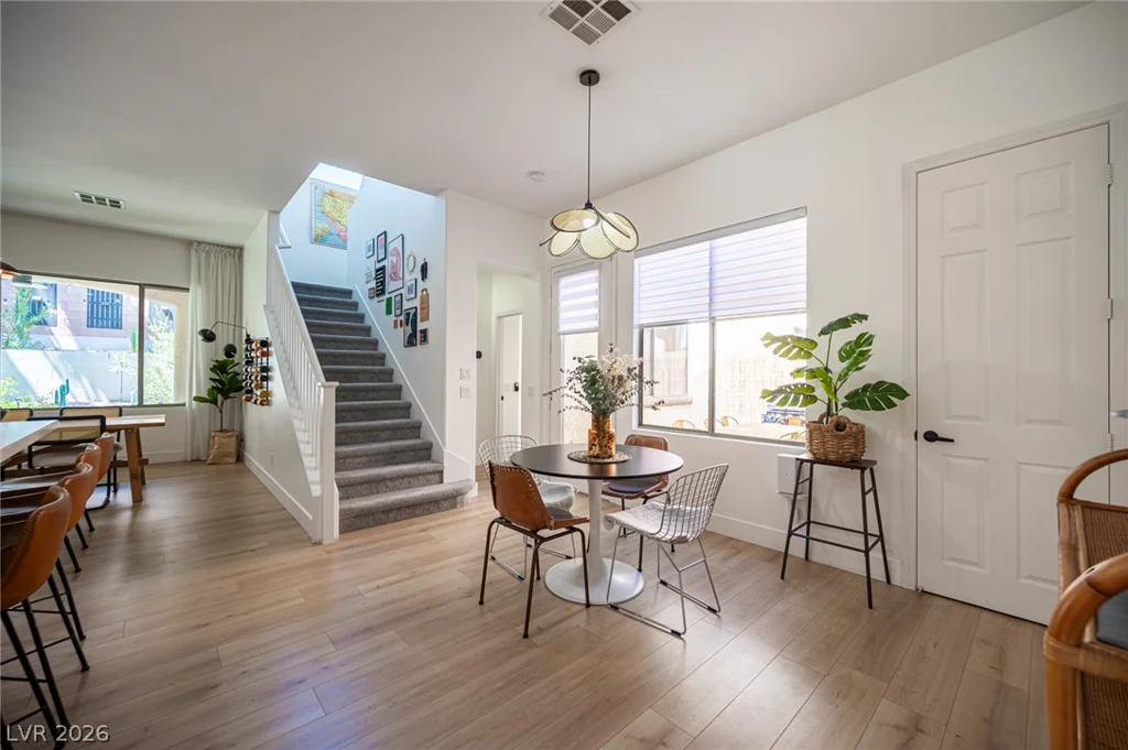 331 Dartmouth Hills, Las Vegas, NV 89138