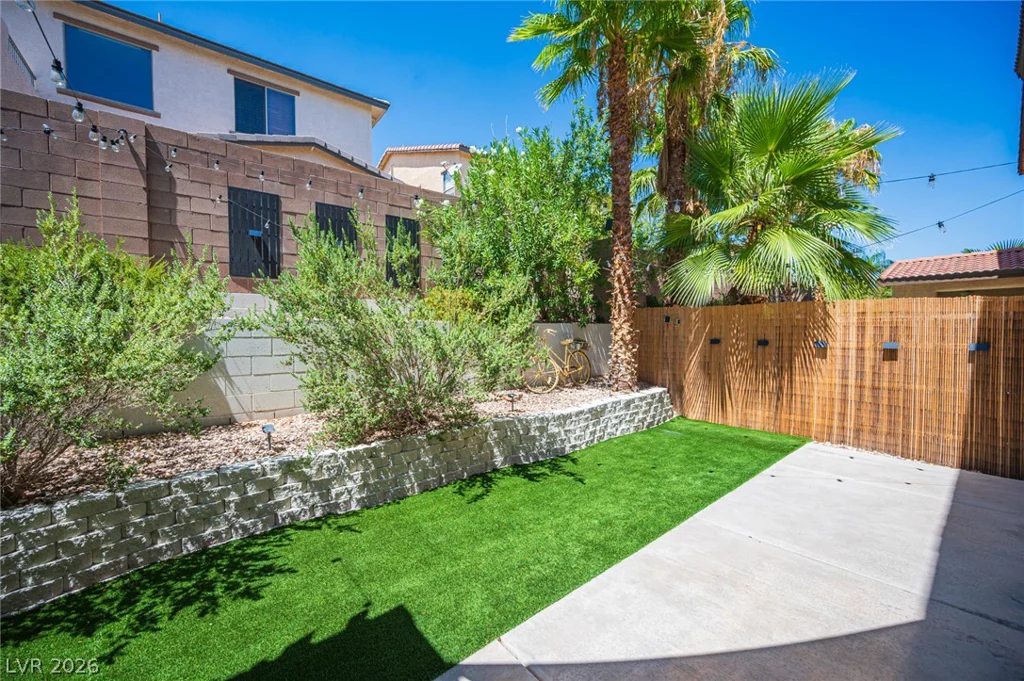 331 Dartmouth Hills, Las Vegas, NV 89138