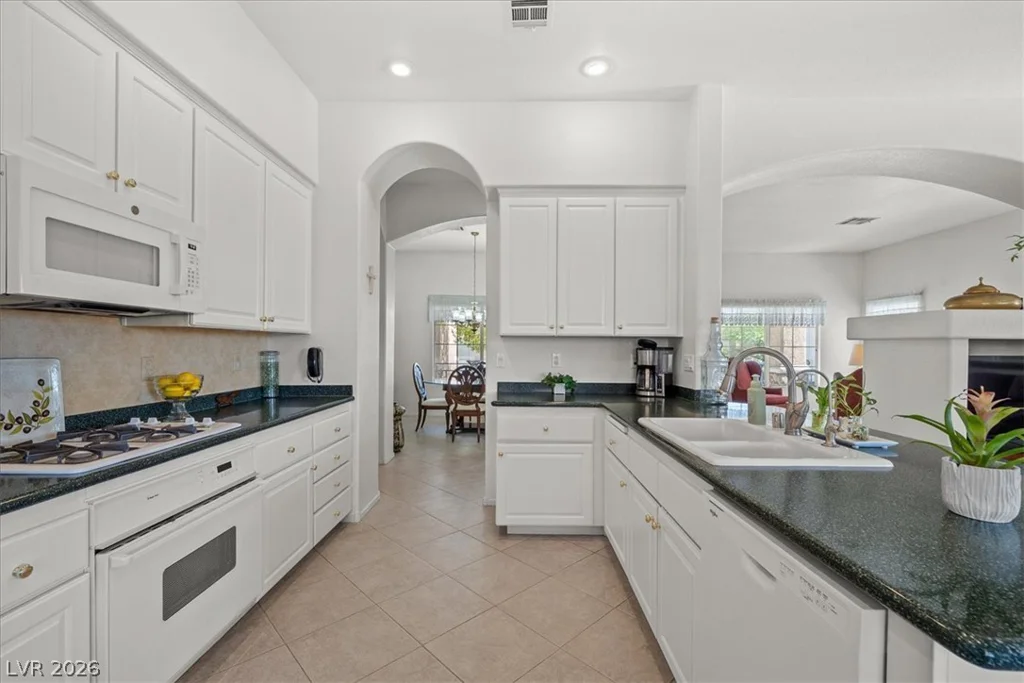 9113 Imperial Castle, Las Vegas, NV 89147