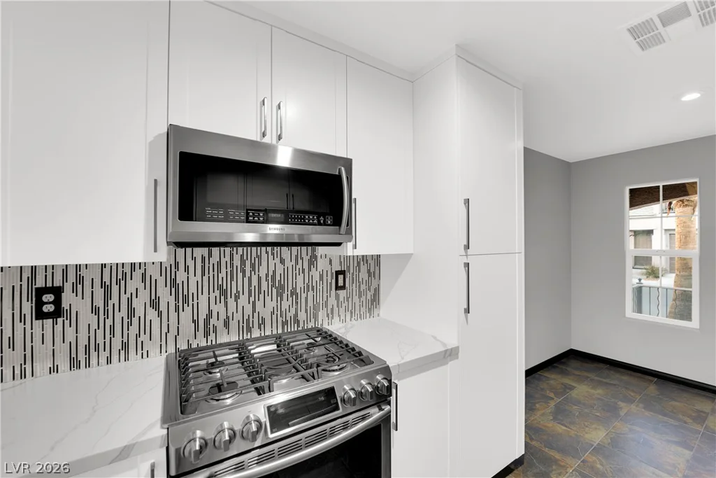 9074 Hombard, Las Vegas, NV 89148