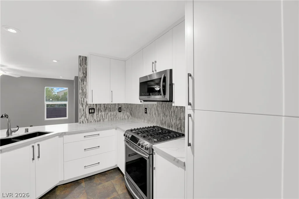 9074 Hombard, Las Vegas, NV 89148