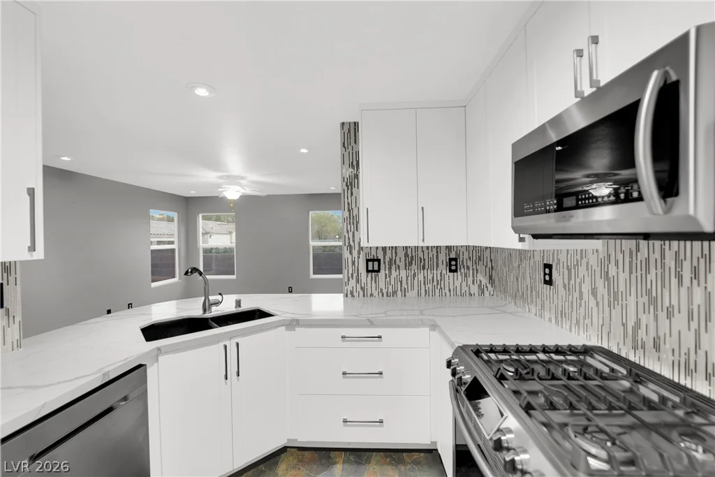 9074 Hombard, Las Vegas, NV 89148