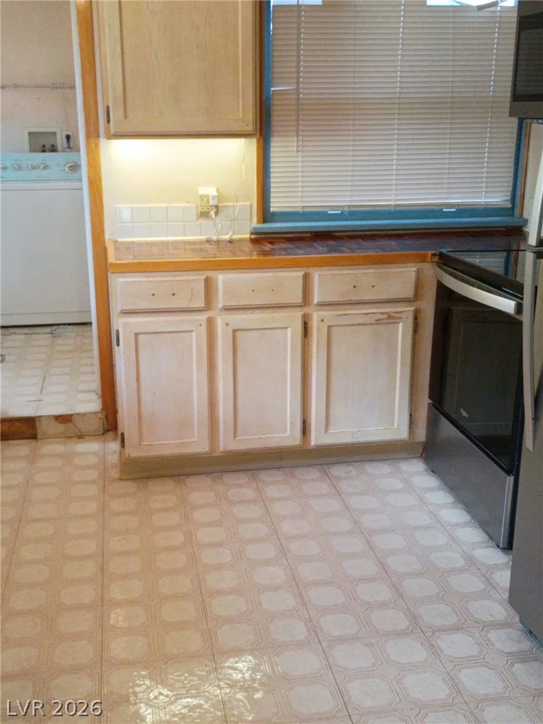 1028 Francis, Las Vegas, NV 89104