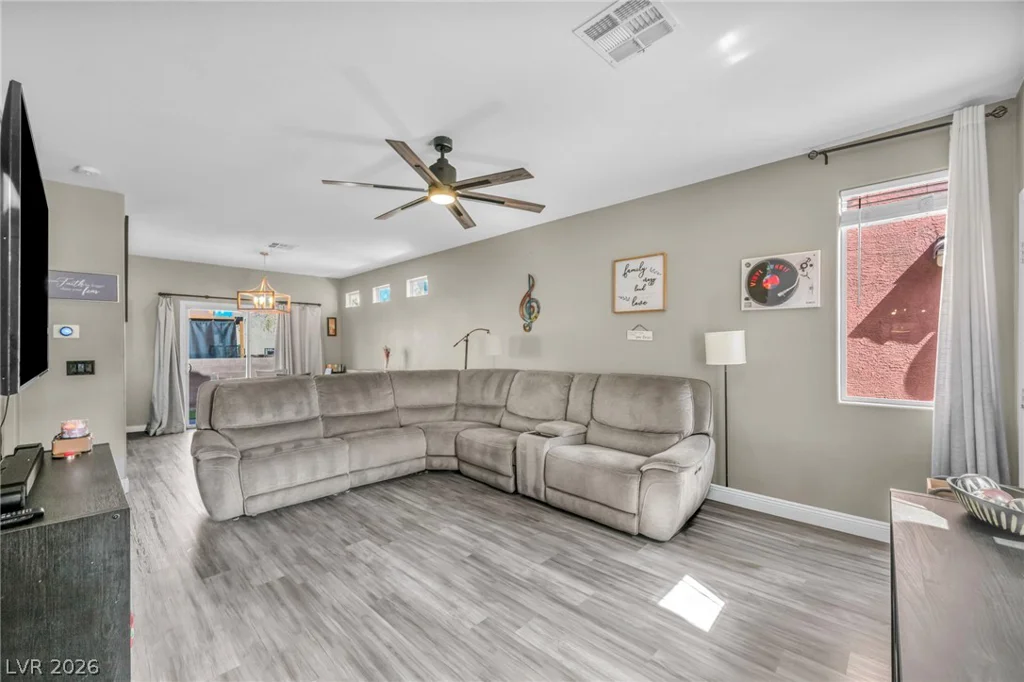 5531 Nickel Ridge, Las Vegas, NV 89122