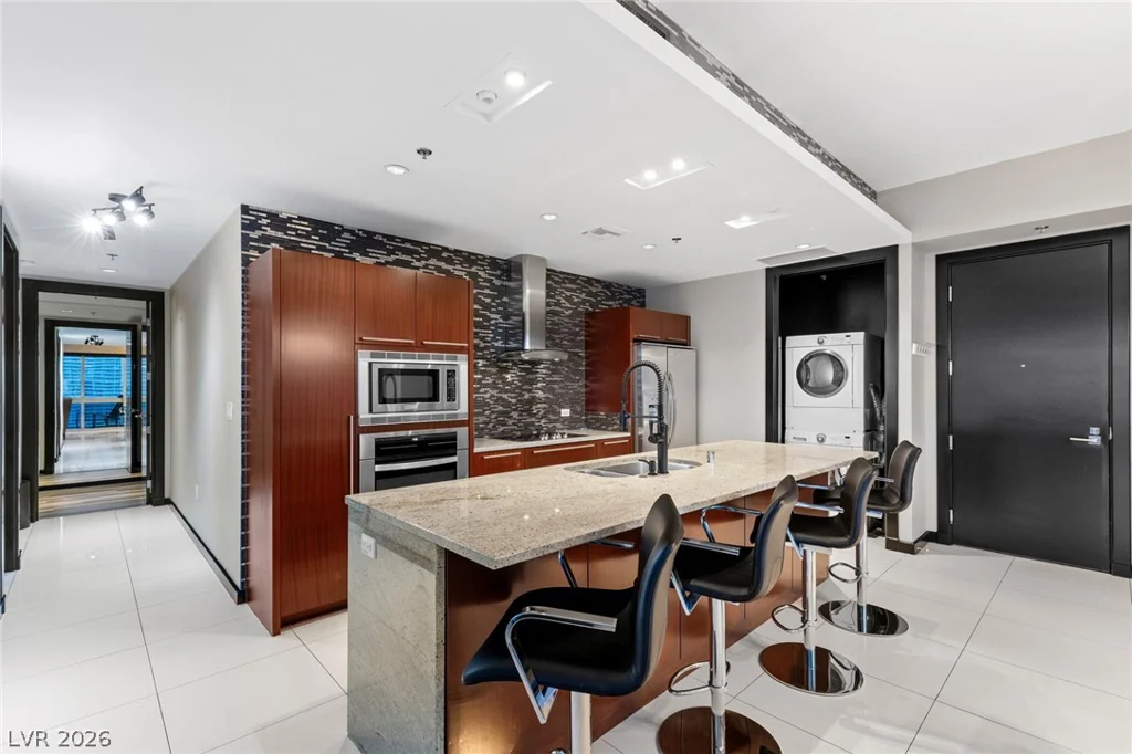 4471 Dean Martin, Las Vegas, NV 89103