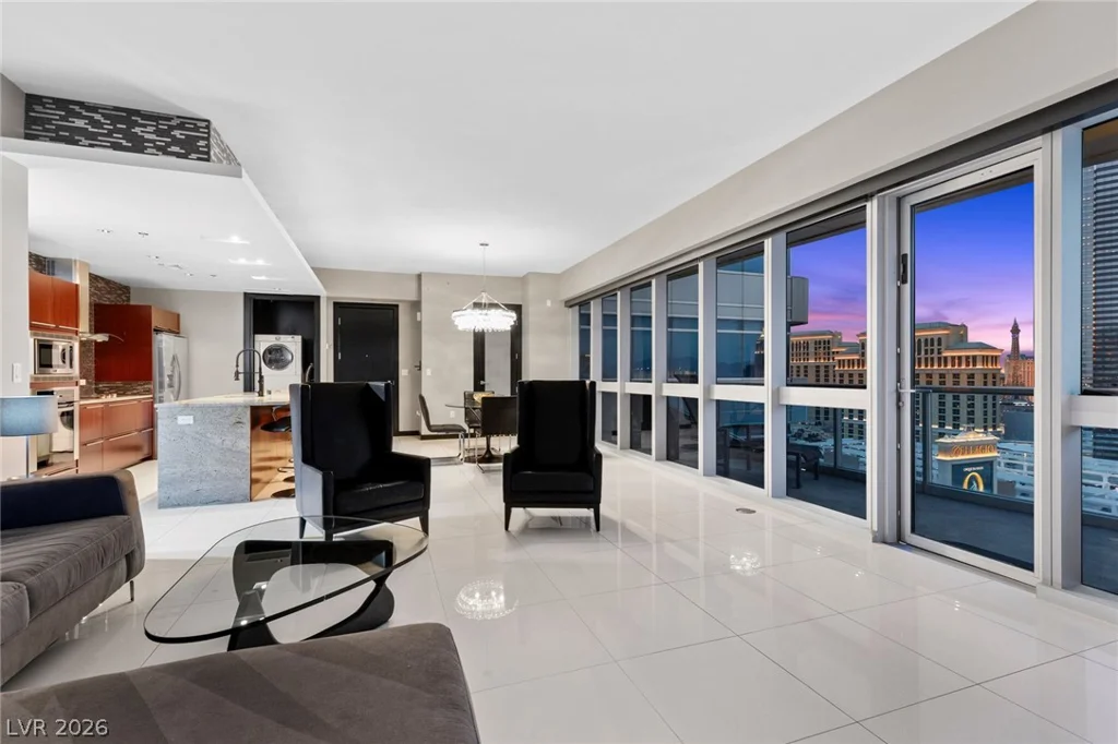4471 Dean Martin, Las Vegas, NV 89103
