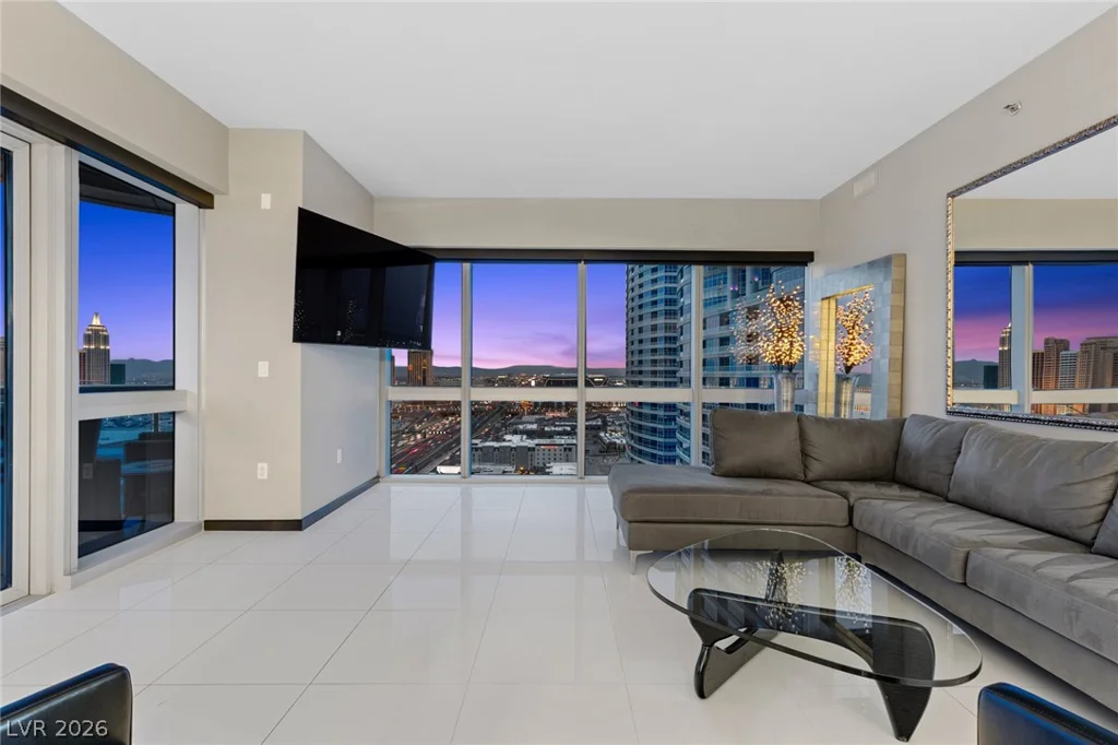 4471 Dean Martin, Las Vegas, NV 89103