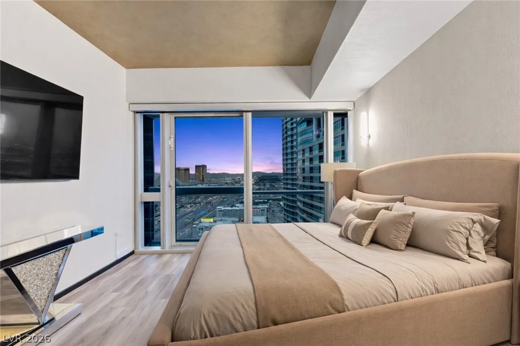4471 Dean Martin, Las Vegas, NV 89103