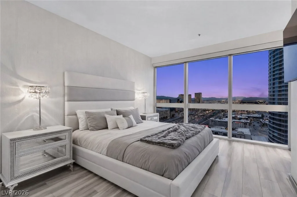 4471 Dean Martin, Las Vegas, NV 89103
