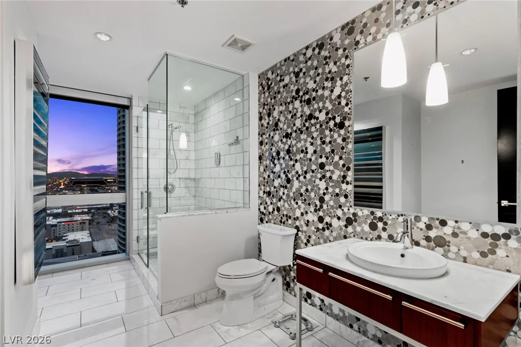 4471 Dean Martin, Las Vegas, NV 89103