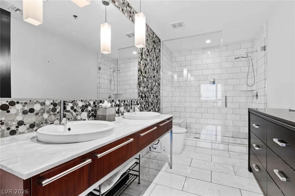 4471 Dean Martin, Las Vegas, NV 89103