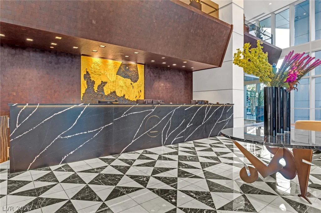 4471 Dean Martin, Las Vegas, NV 89103