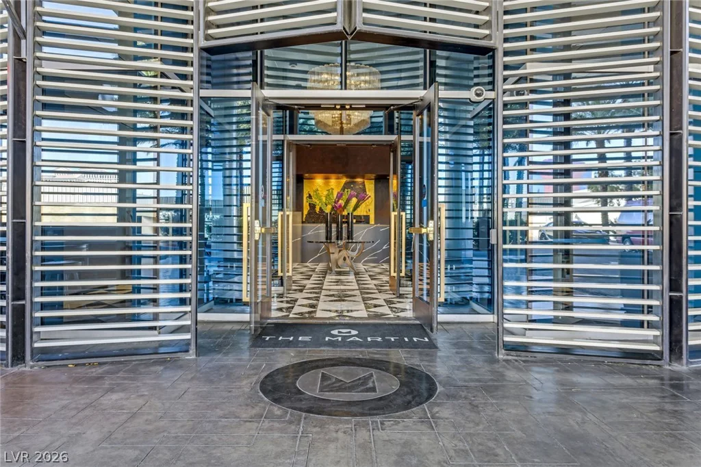 4471 Dean Martin, Las Vegas, NV 89103