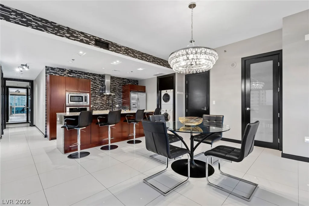 4471 Dean Martin, Las Vegas, NV 89103