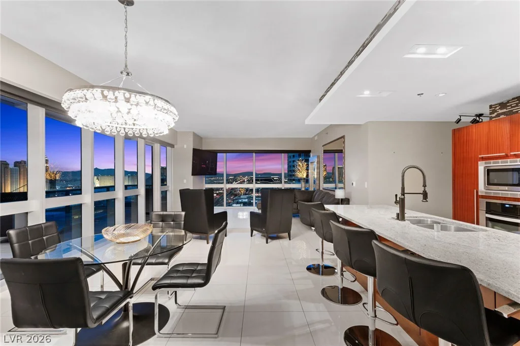 4471 Dean Martin, Las Vegas, NV 89103